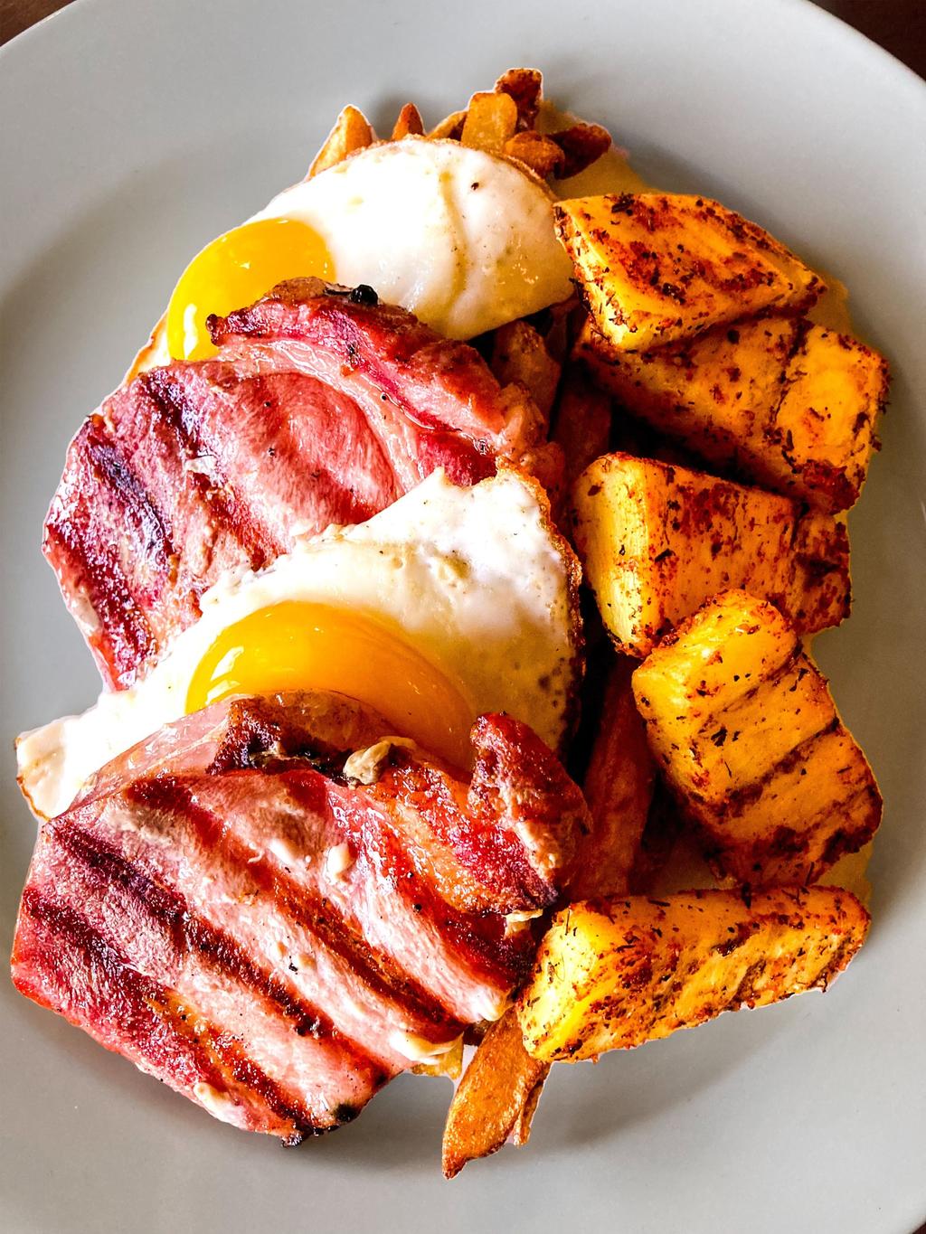 Gammon egg and chips