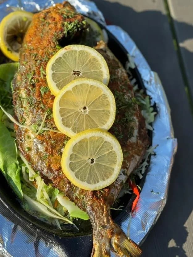 Whole Tandoori pomfret picture
