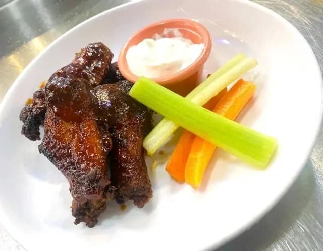 Sweet Chili Chicken Wings picture