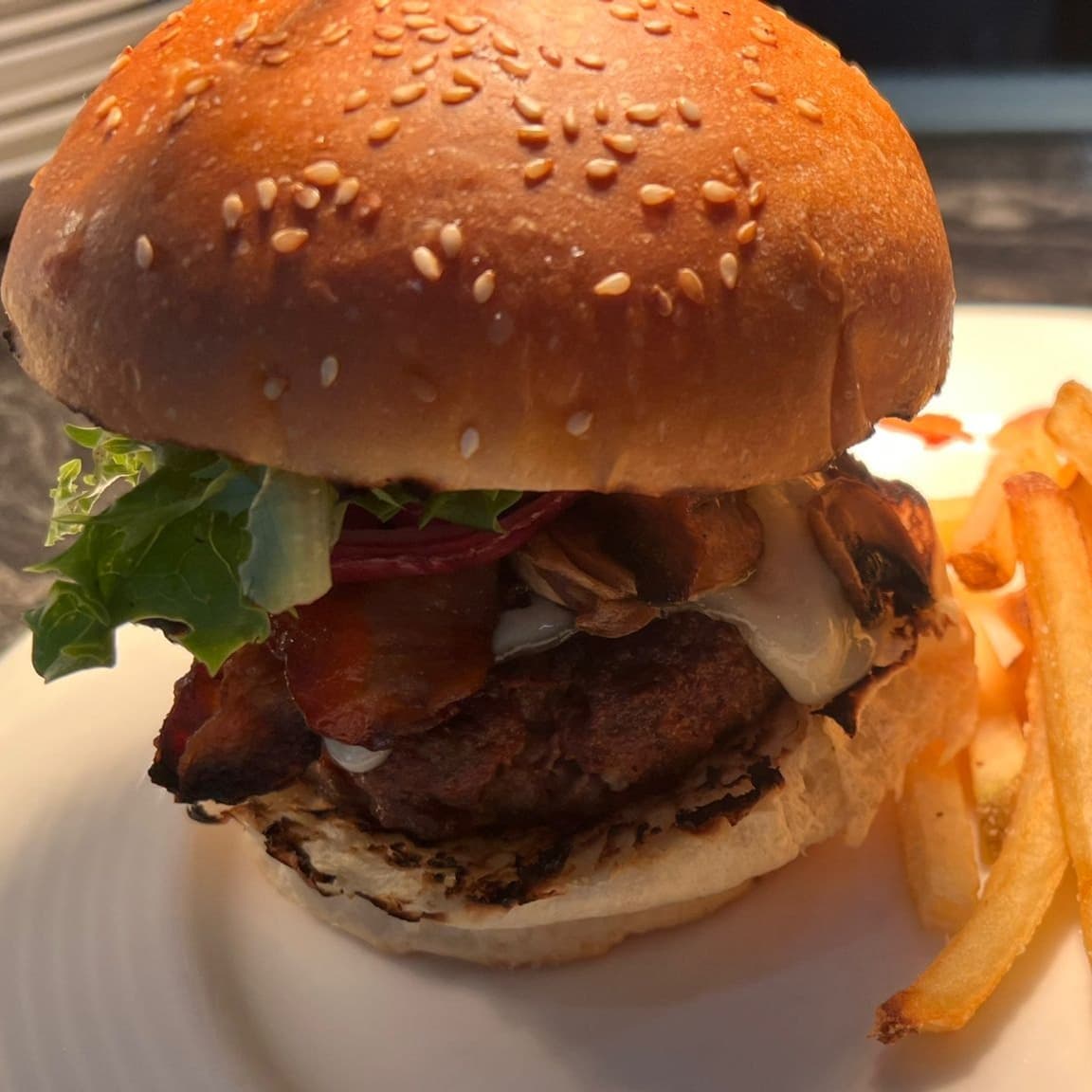 10oz certified angus beef tenderloin burger picture