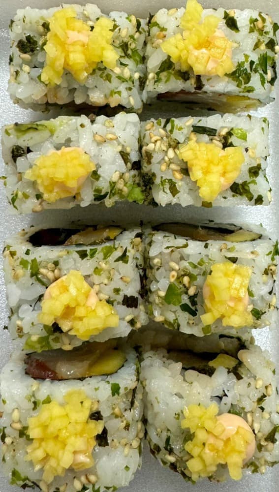 ๐ฏ๐ต Wahoo Mango Roll ๐ฏ๐ต - Japan Image