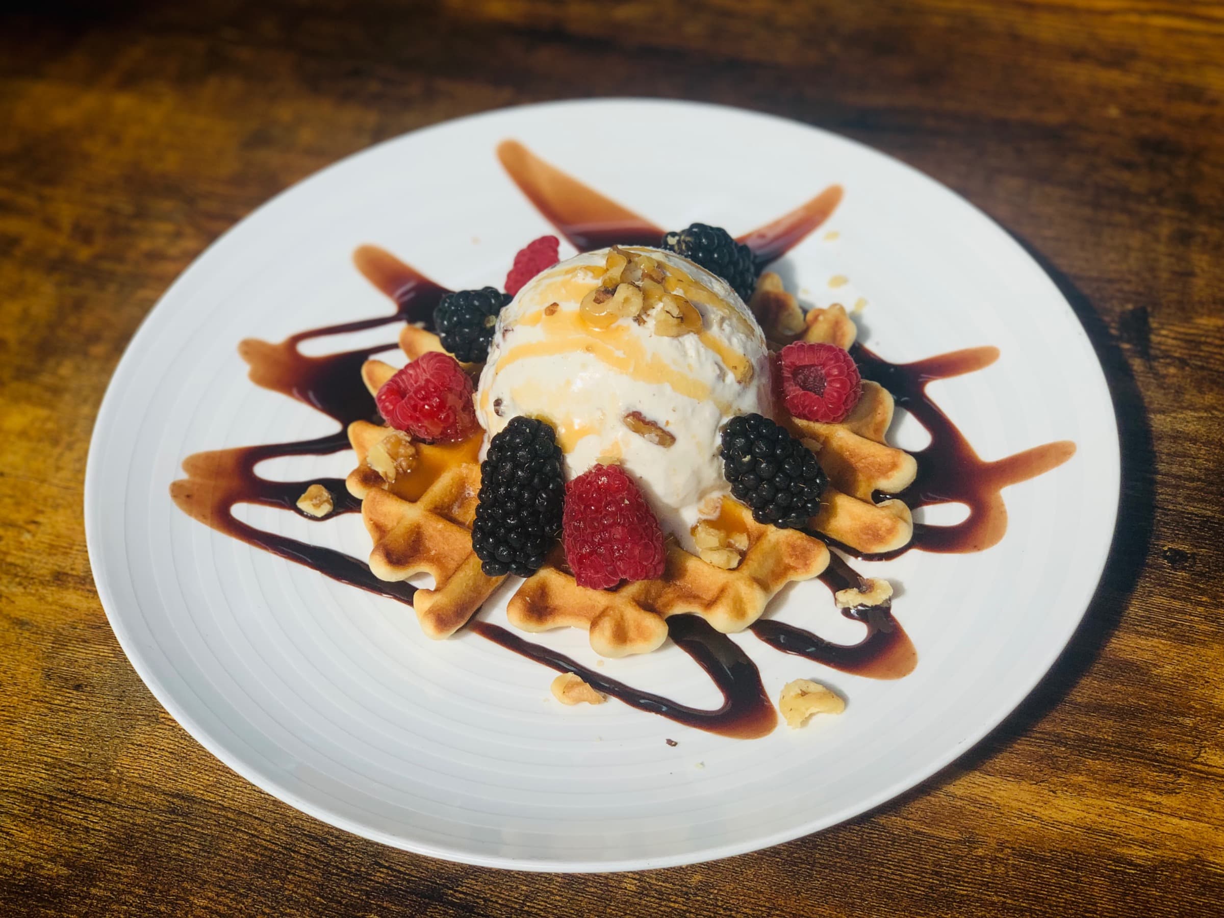 Waffle Ice Cream Sandae picture