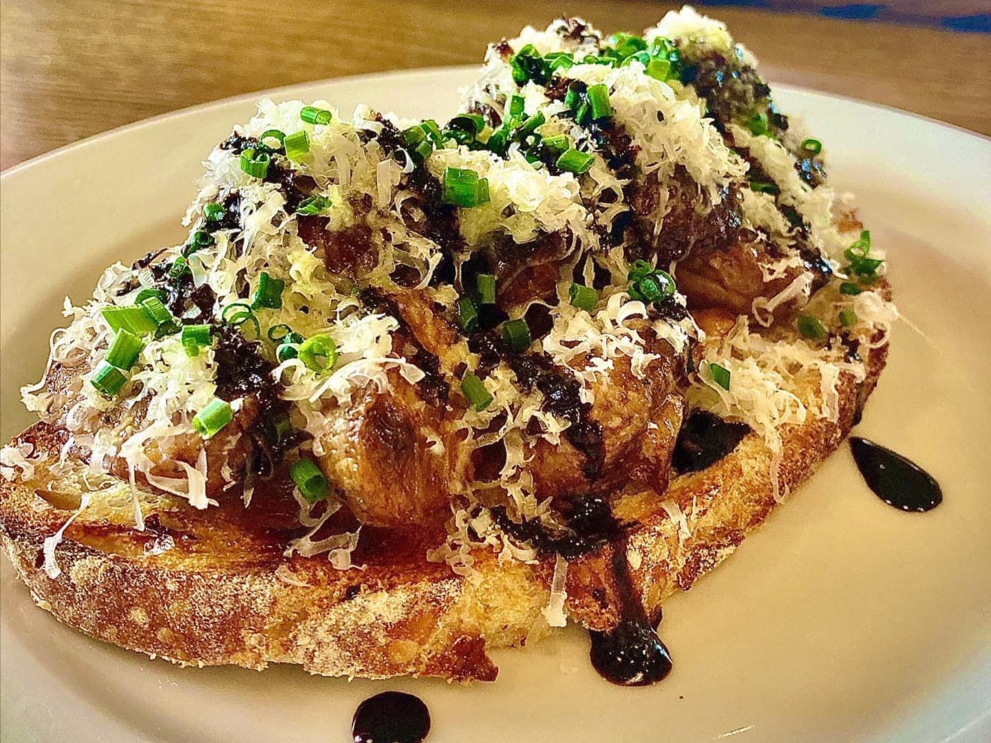 Mushrooms on toast picture